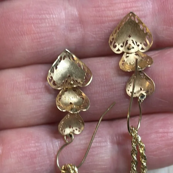 Vintage 14K Italian Gold Filigree Trio Heart Earrings - Picture 8 of 8